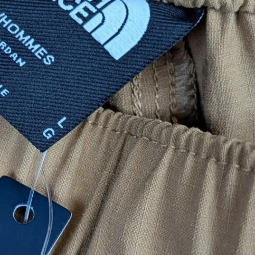 The North Face Mens Class V Belted Shorts Tan Utility Cargo Ripstop Large NWT
